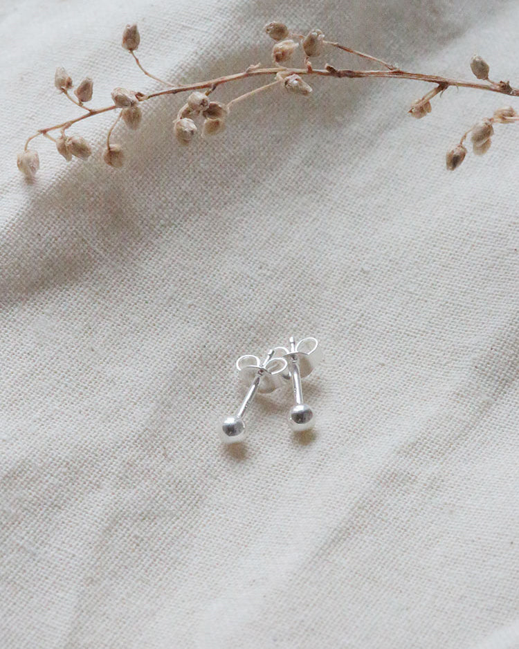 mini stud earrings "Yula"