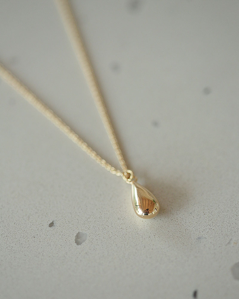 Lange Tropfen Kette "Svala"