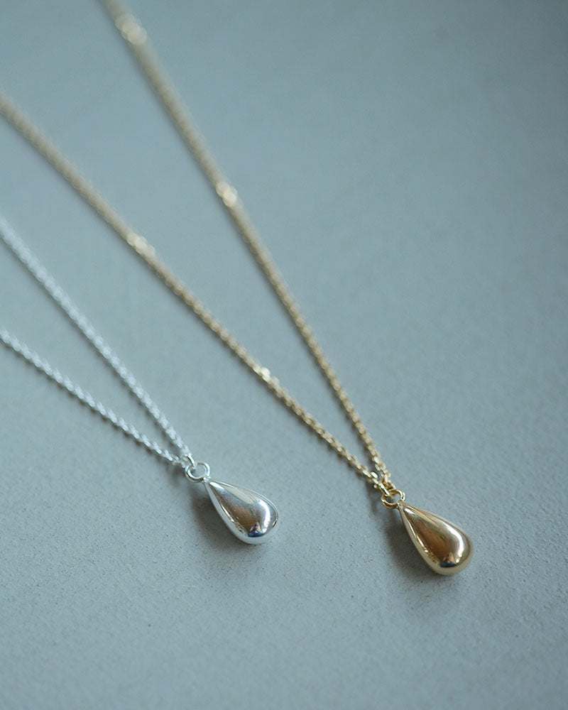 Lange Tropfen Kette "Svala"